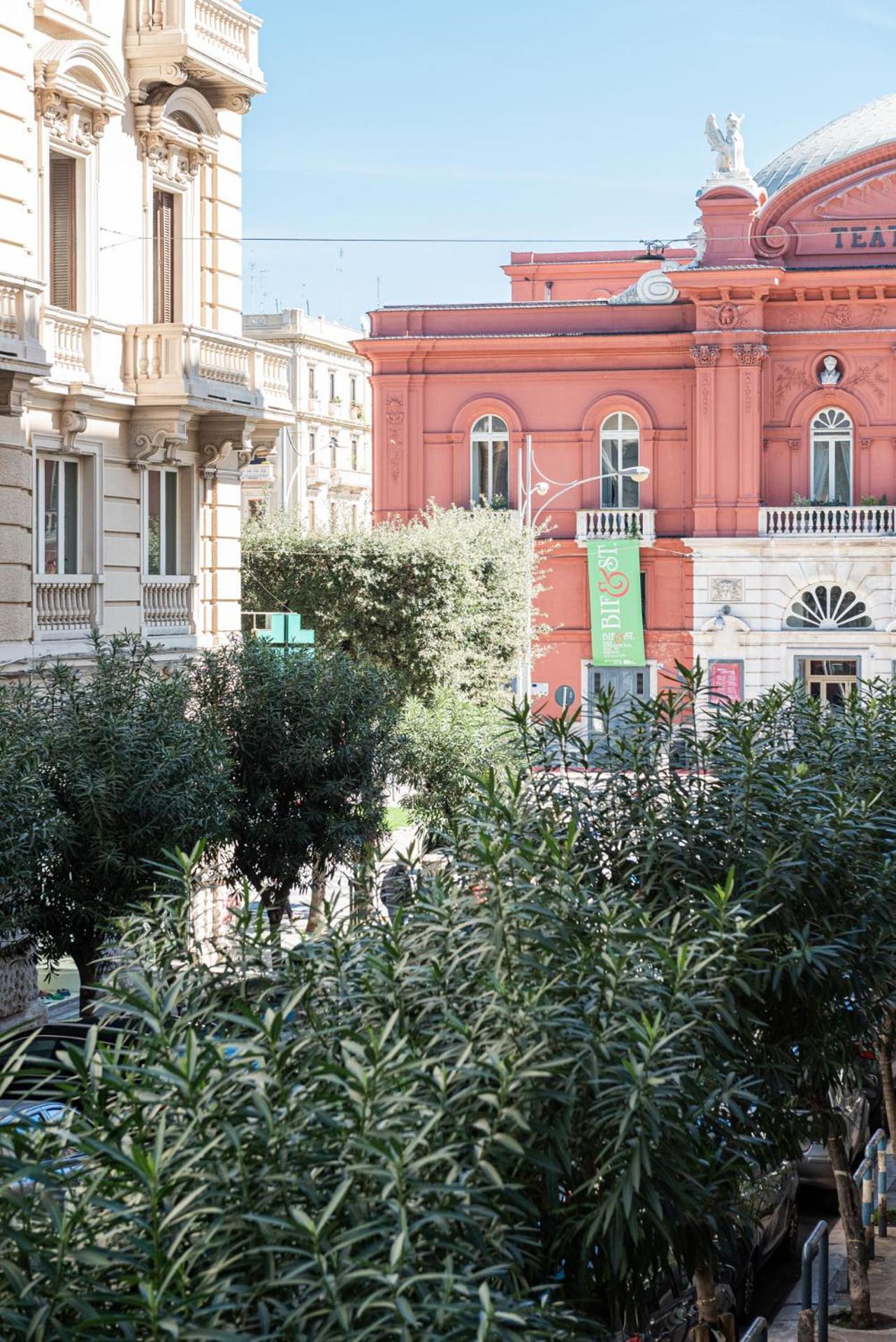 Al Teatro Rooms Bari Exteriér fotografie