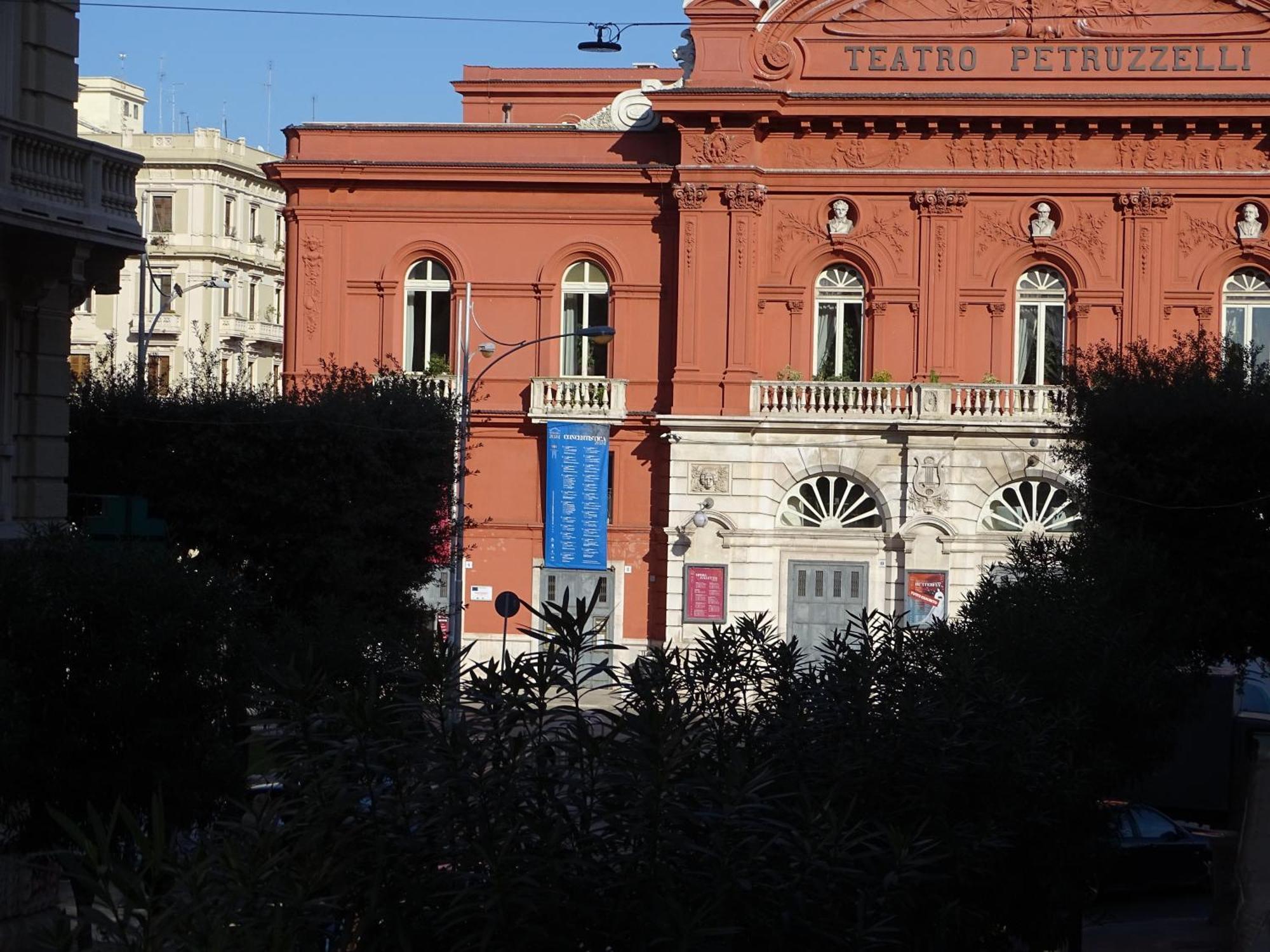 Al Teatro Rooms Bari Exteriér fotografie